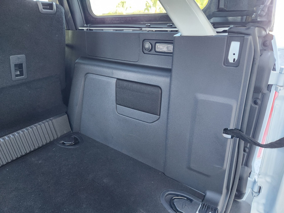 Bronco Subwoofer Square