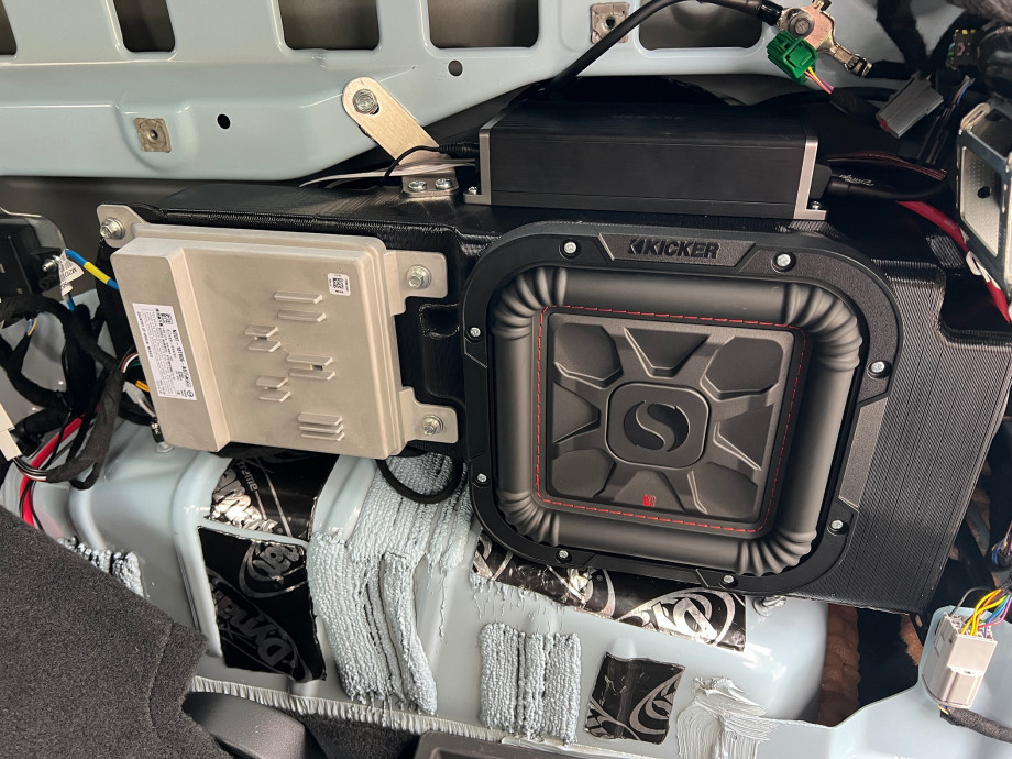 Bronco Subwoofer Square